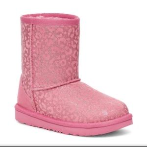 Ugg classic ll boot toddlers size 7 metallic leopard print pink
